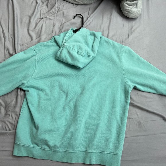 Burton Logo Vertical Fill Pullover Hoodie (Item: bt3lvfp06ca15) - Picture 3 of 4